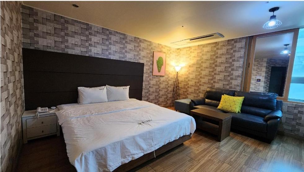 Gimhae Business Hotel K Ngoại thất bức ảnh