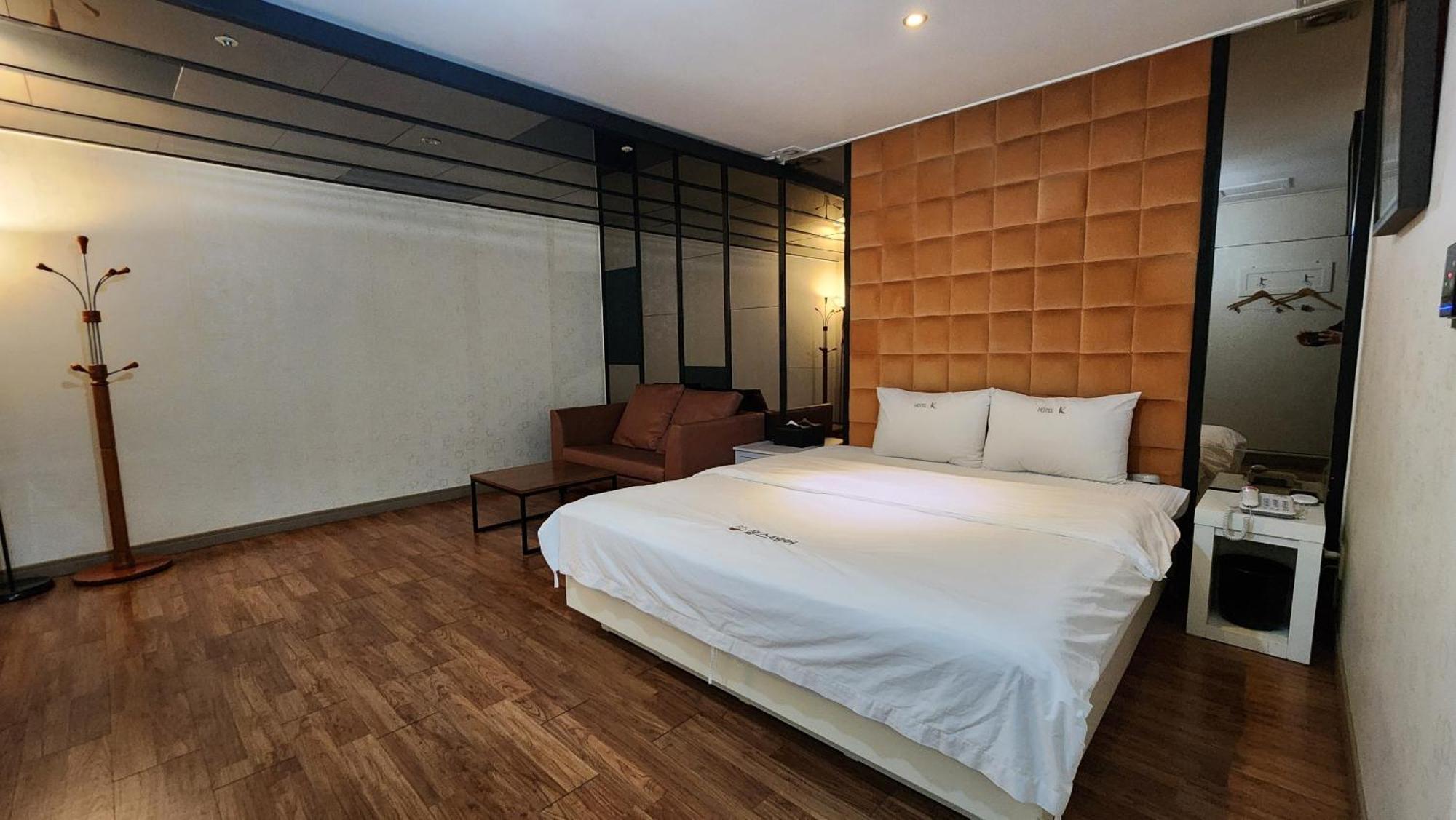 Gimhae Business Hotel K Ngoại thất bức ảnh
