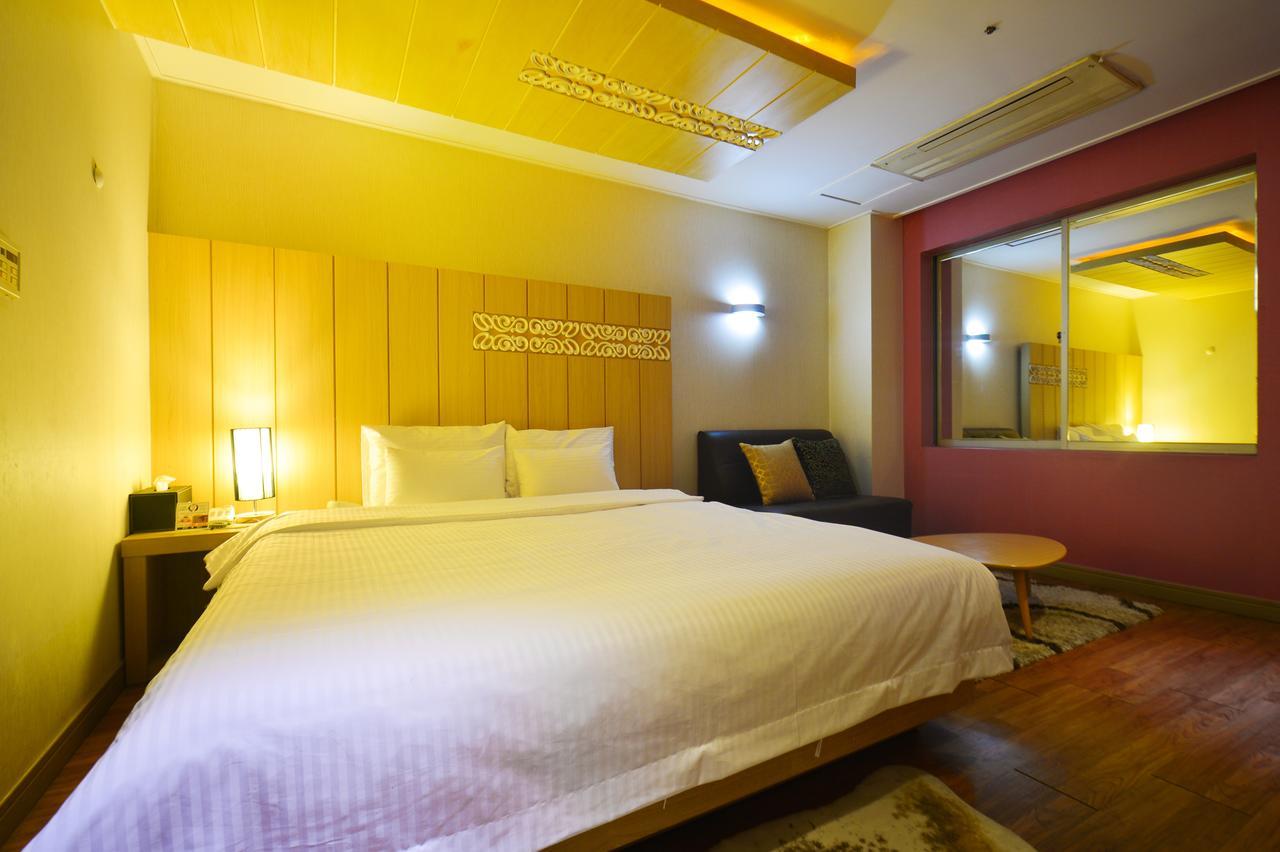 Gimhae Business Hotel K Ngoại thất bức ảnh