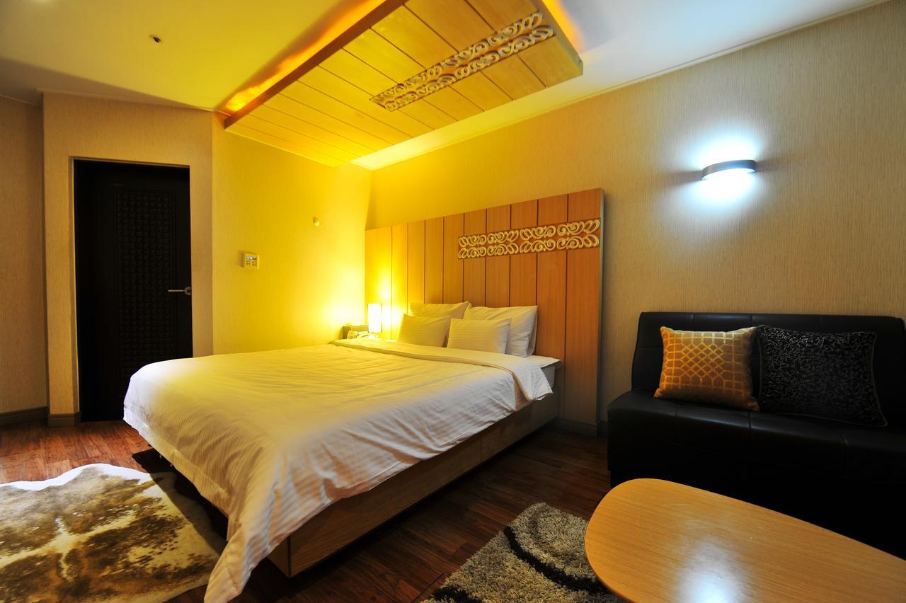 Gimhae Business Hotel K Ngoại thất bức ảnh