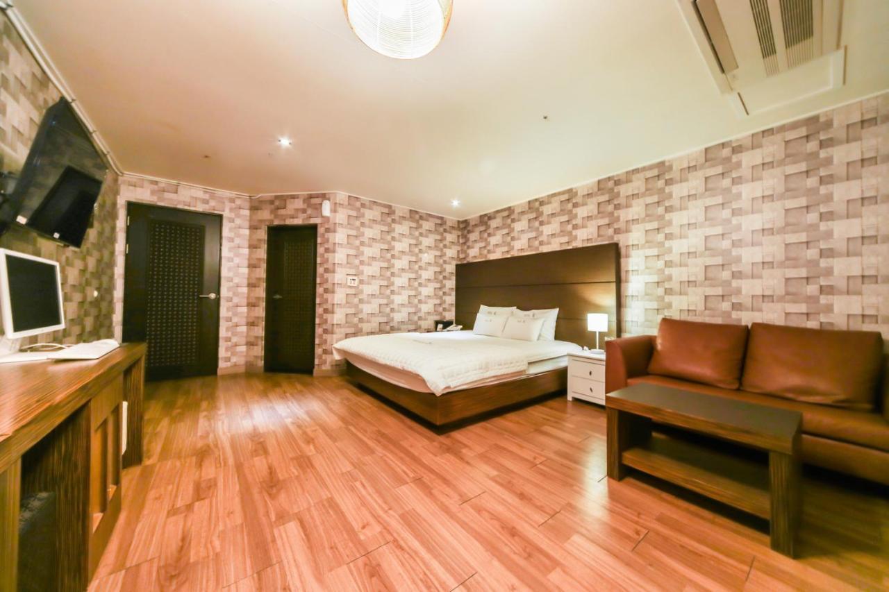 Gimhae Business Hotel K Ngoại thất bức ảnh