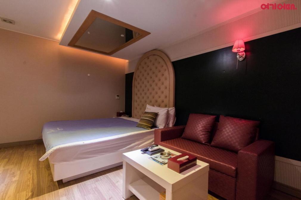 Gimhae Business Hotel K Ngoại thất bức ảnh